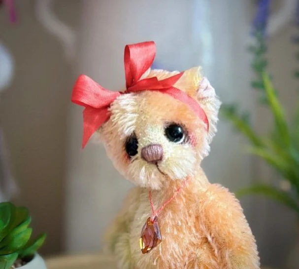 Citrine by Pipkins Bears - 13cm - Image 3