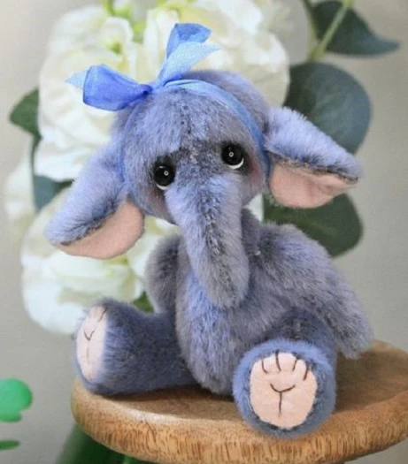 Eliza Elephant by Pipkins Bears - 10cm - Image 4
