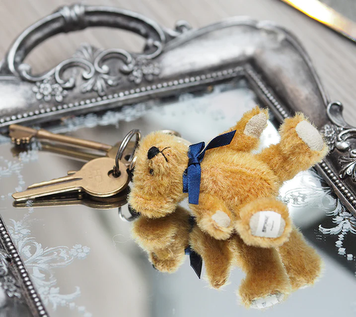 Oxford Teddy Bear Keyring by Merrythought - 13cm - Image 3