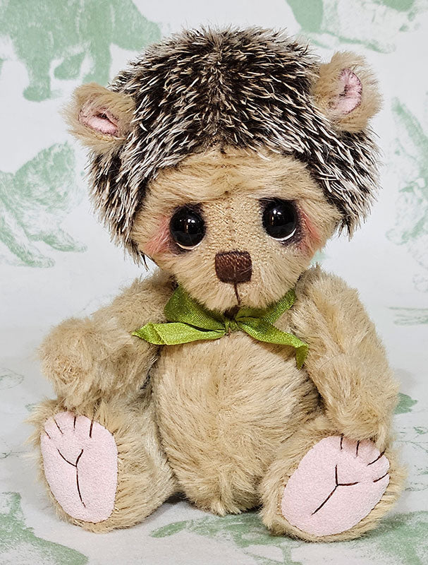 Harold the hedgehog by Pipkins Bears - 14cm - Image 3